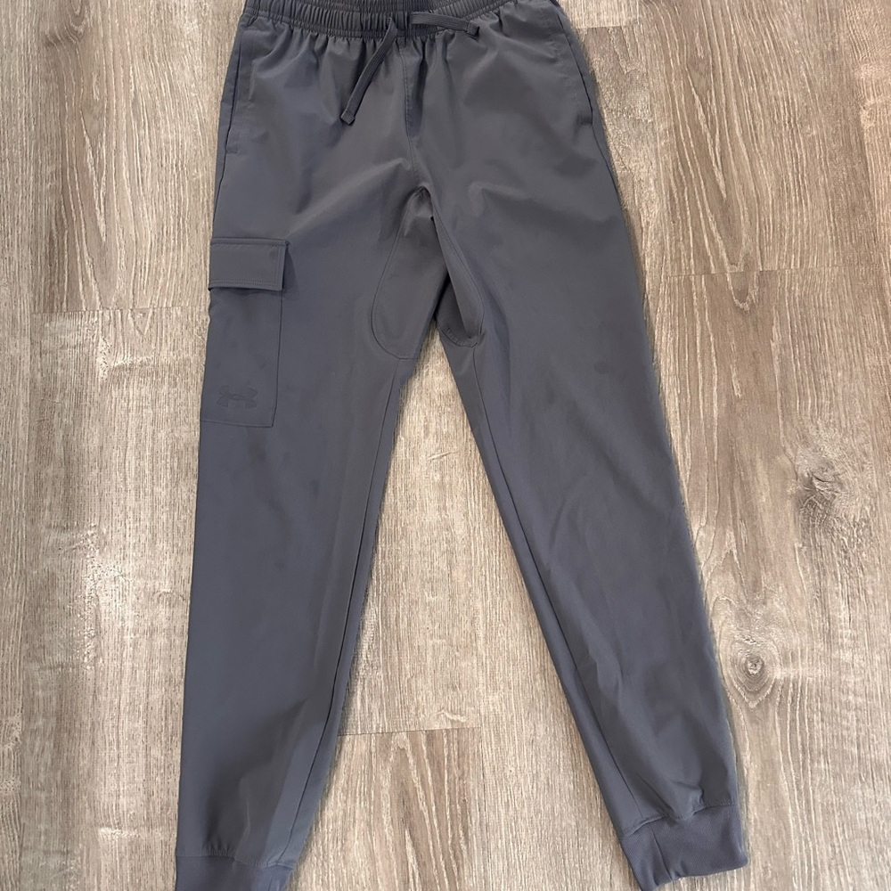 Youth Large Under Amour Pants like new!